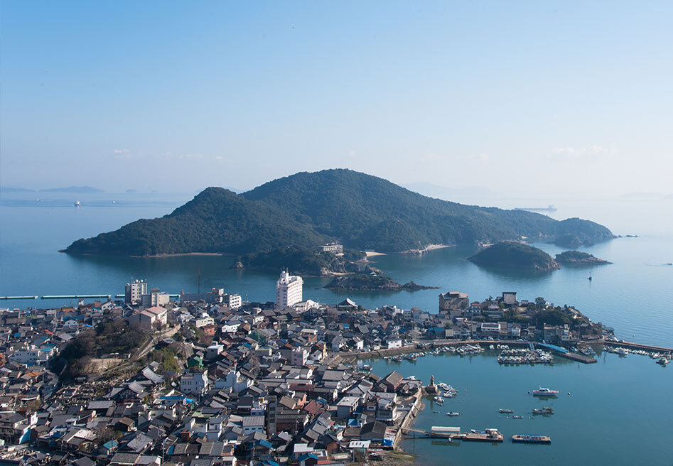 鞆城跡と鞆の浦の歴史|瀬戸内の要衝として栄えた港町を歩く