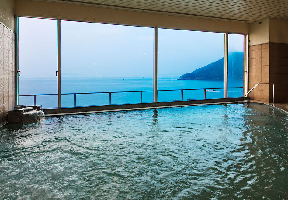 低張性弱アルカリ性冷鉱泉の鞆の浦温泉.jpg