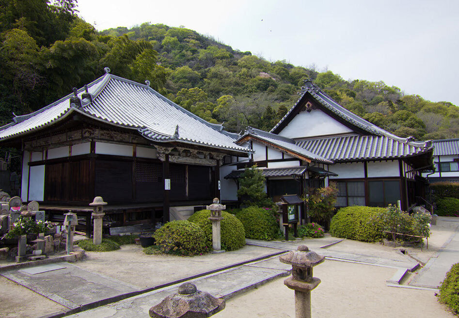 医王寺・太子殿.jpg