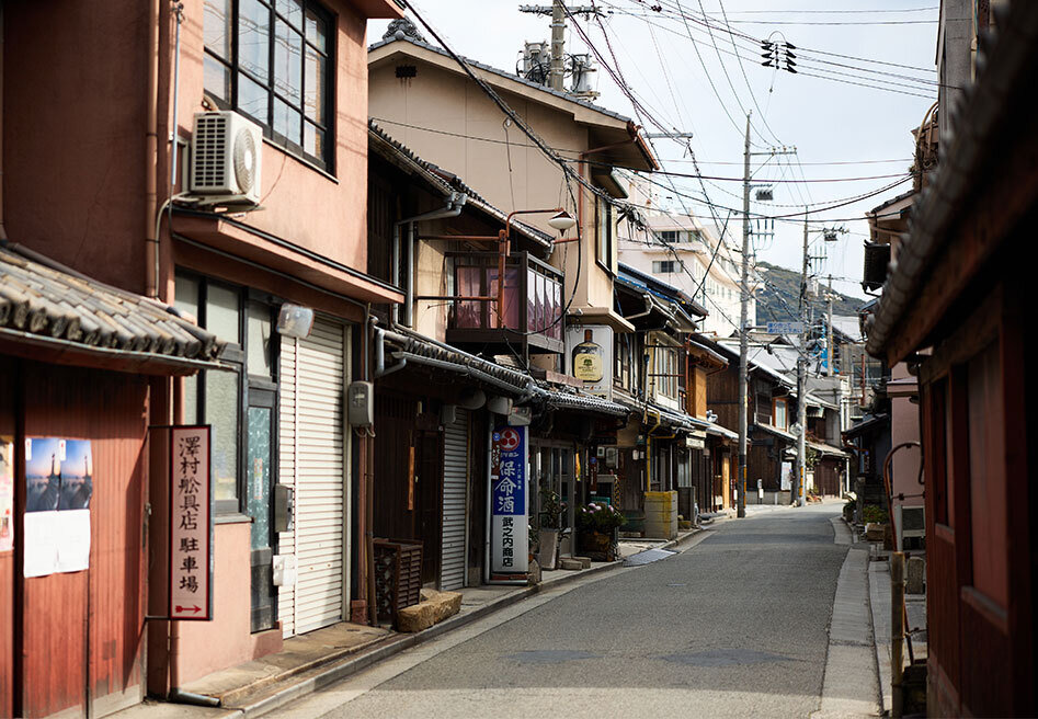 鞆の浦の町並み.jpg