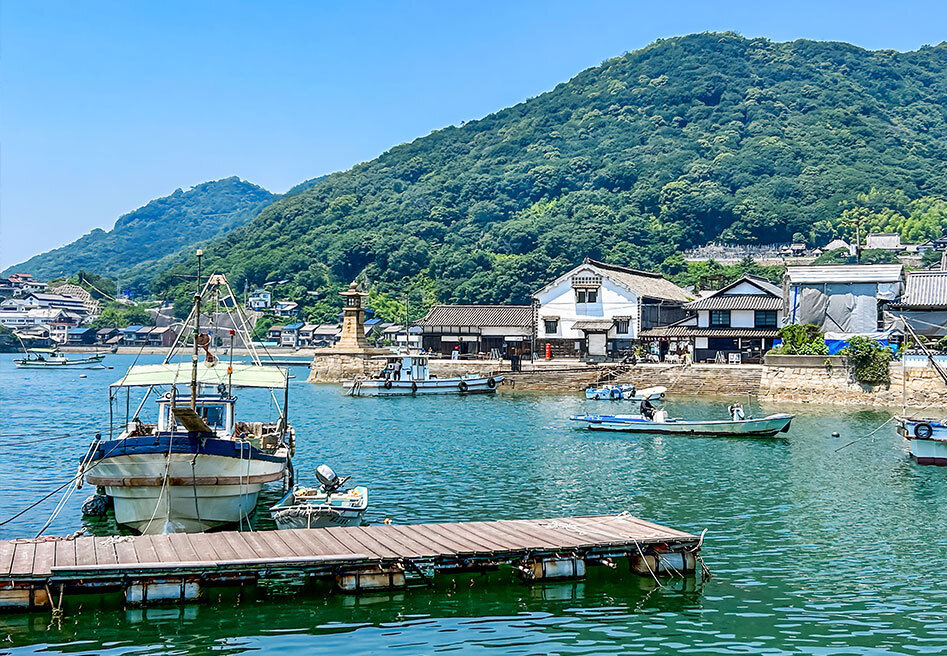 風待ち、潮待ちの港として古くから多くの船が集まる鞆の浦の港.jpg