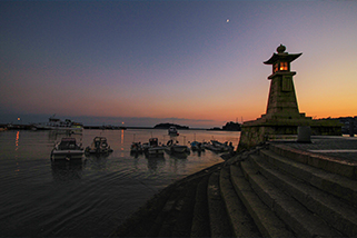 Tomonoura where daily life merges into the port town