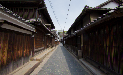 Strolling through a town colored by the long history