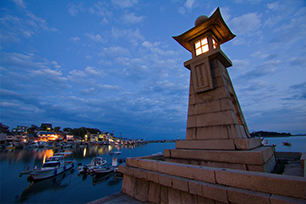 瀨戶內海和夜燈